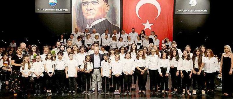Müzik Şöleni İle Halk Akademisi Alkışlandı