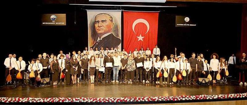 Halk Akademisi’nden Muhteşem Mezuniyet Töreni